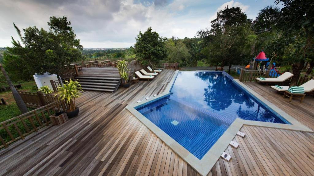 Mayura Hill Resort Senmonorom Buitenkant foto