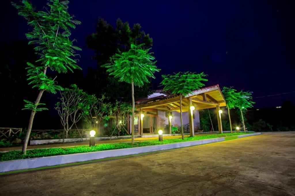 Mayura Hill Resort Senmonorom Buitenkant foto