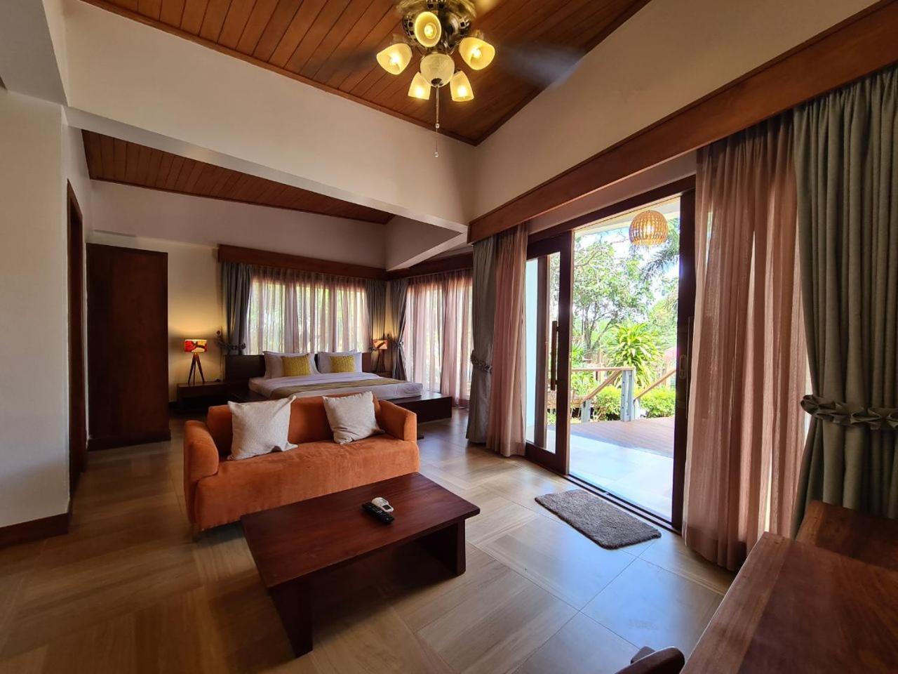 Mayura Hill Resort Senmonorom Buitenkant foto
