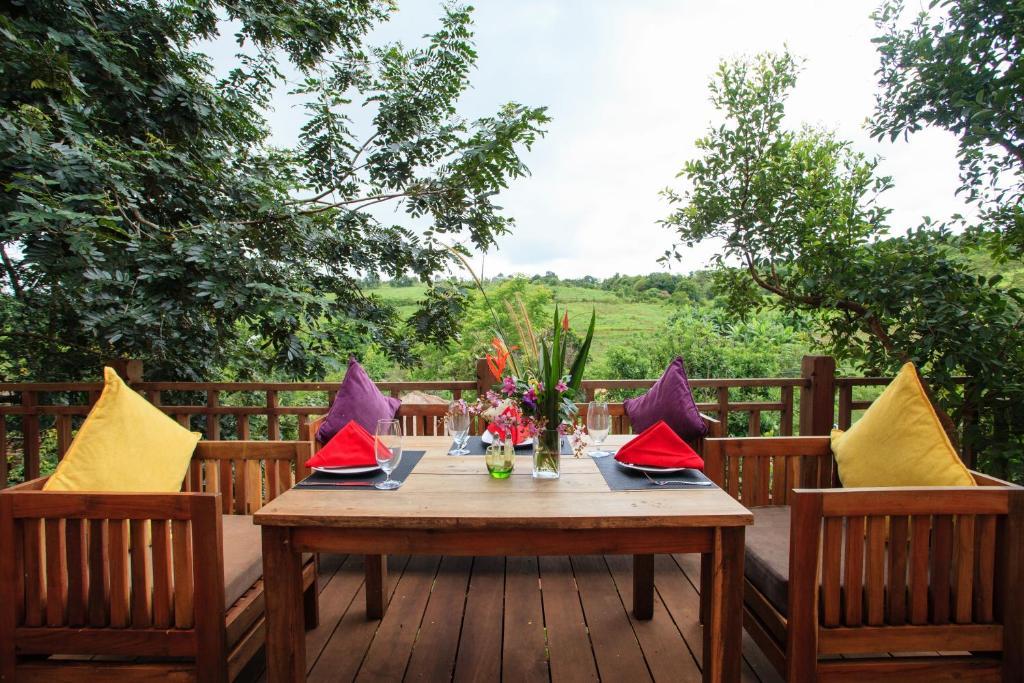 Mayura Hill Resort Senmonorom Buitenkant foto