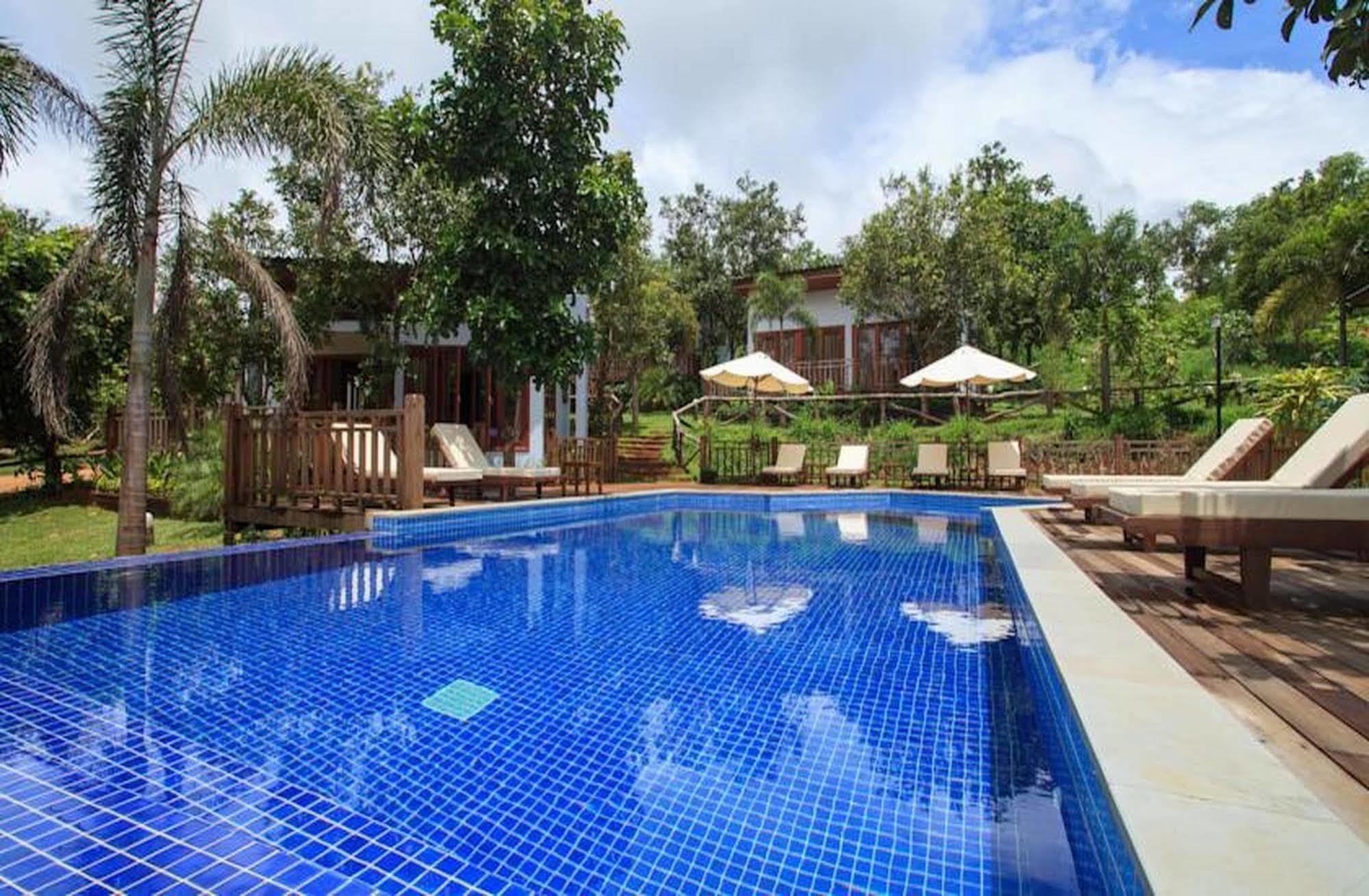 Mayura Hill Resort Senmonorom Buitenkant foto