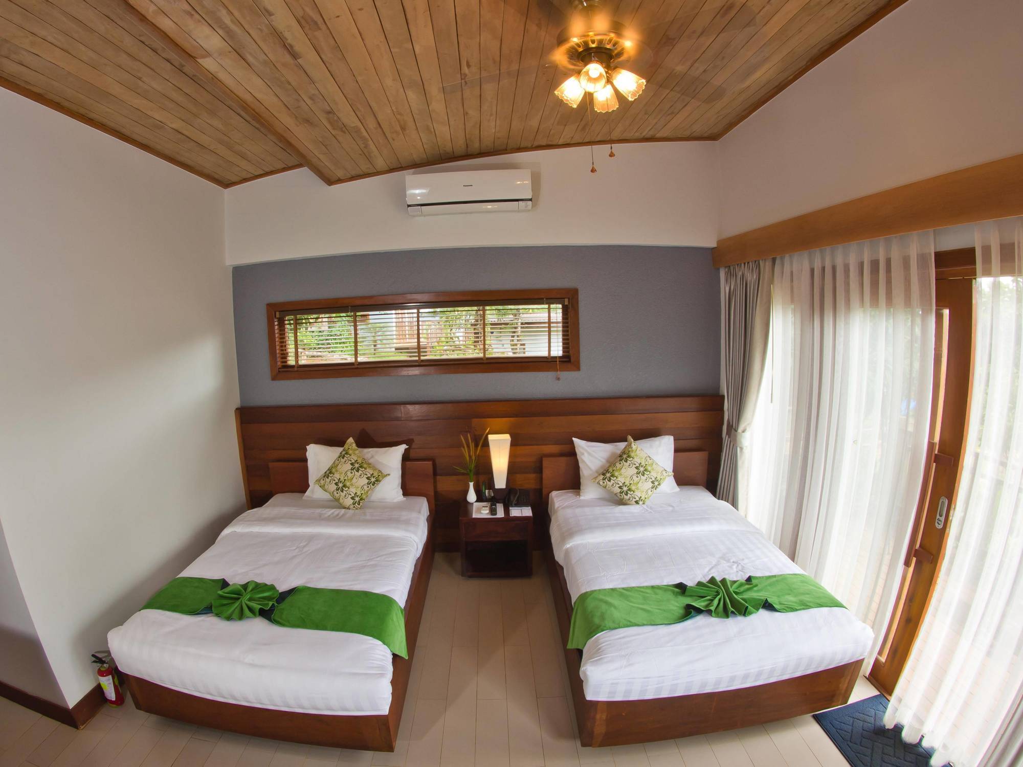 Mayura Hill Resort Senmonorom Buitenkant foto